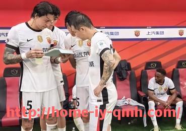 球盟会官网-法甲比赛对比研究：焦点战与冷门赛的异同解析